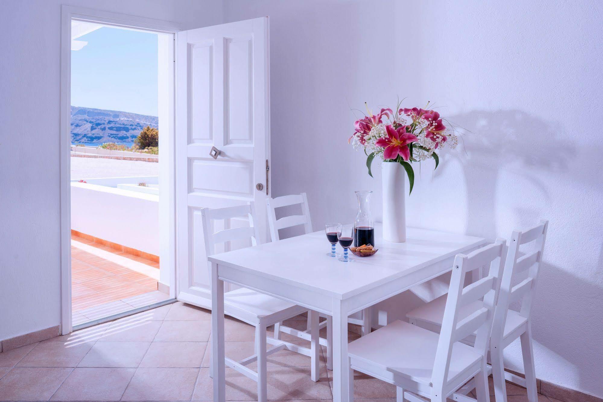 Katharos Pool Villas Oia Exteriör bild